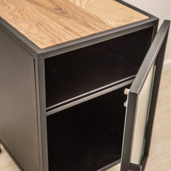 STUDIO DELTA_SINGLE DOOR BEDSIDE CABINET IN BLACK